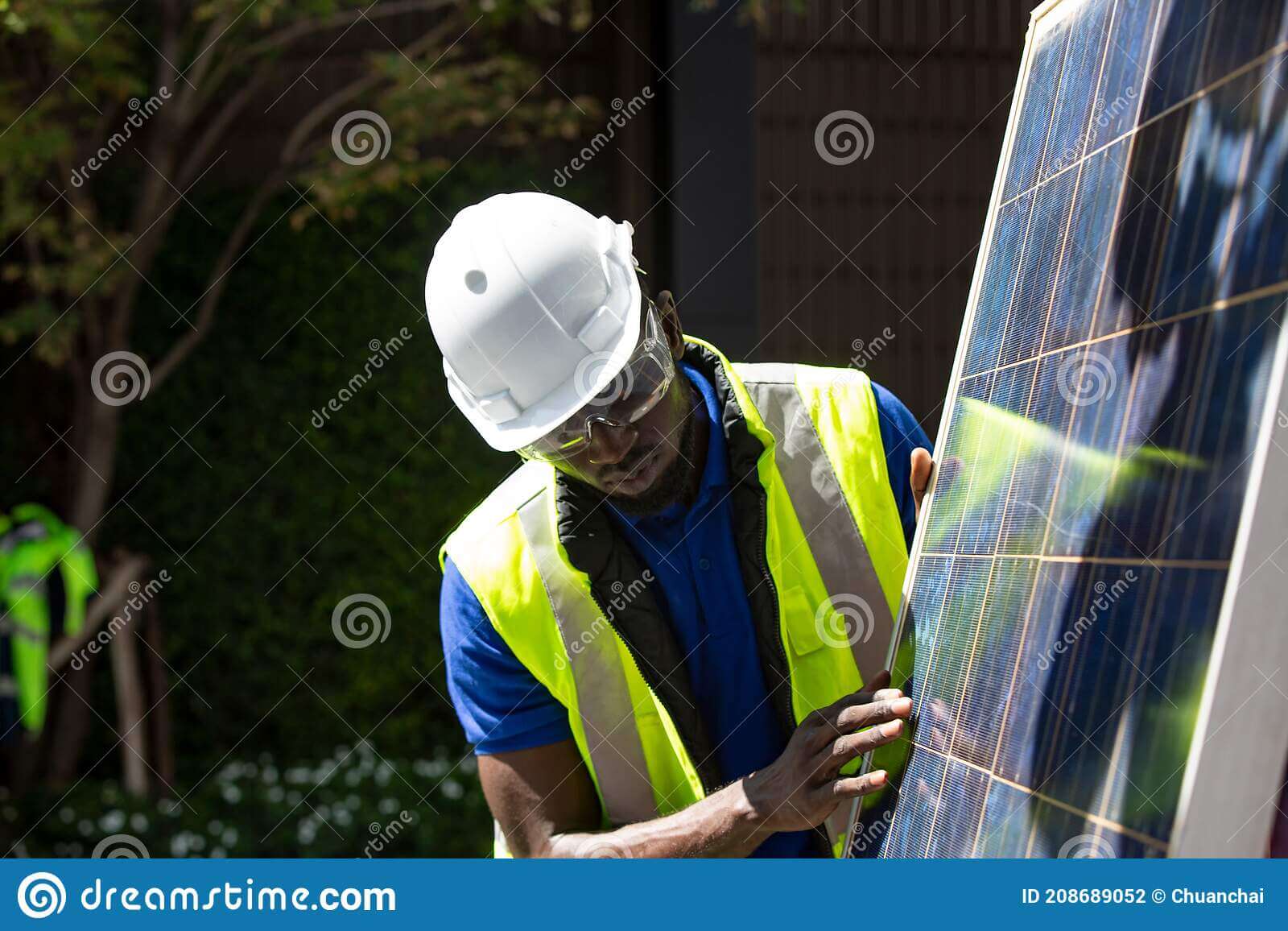 ¿Cómo se realiza el mantenimiento de un sistema fotovoltaico?