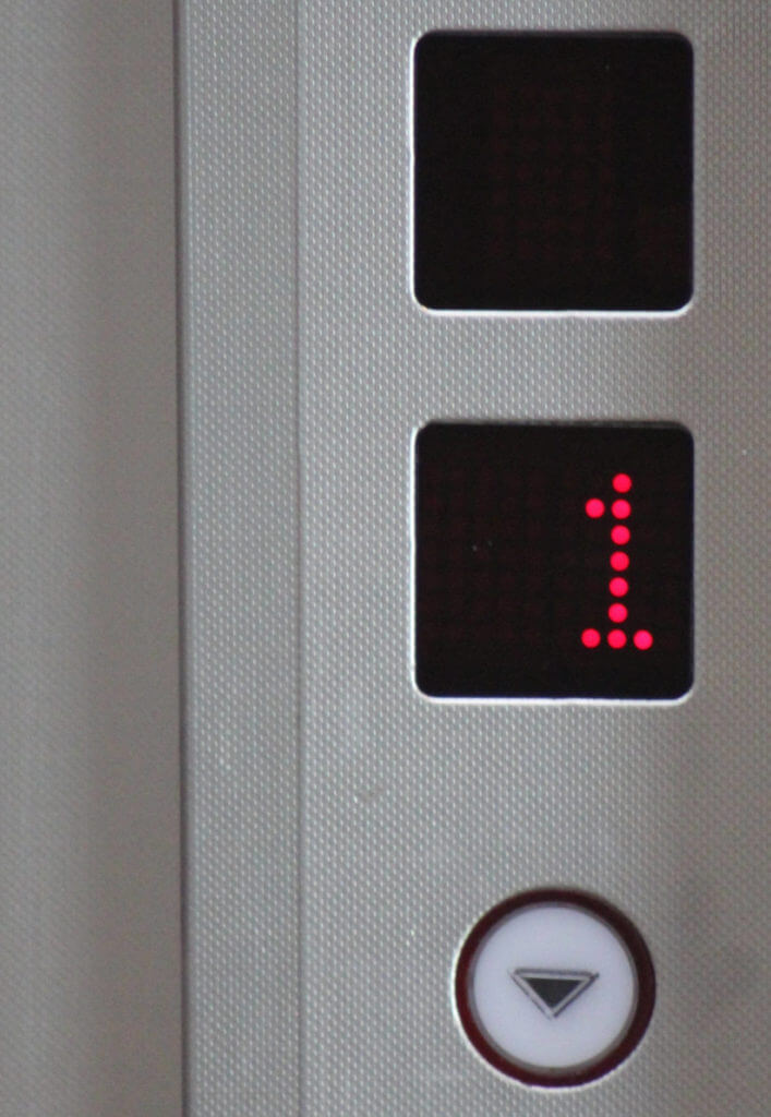 ¿Cuánto cuesta un ascensor para tres plantas?